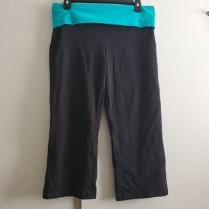 Pink cropped yoga pants